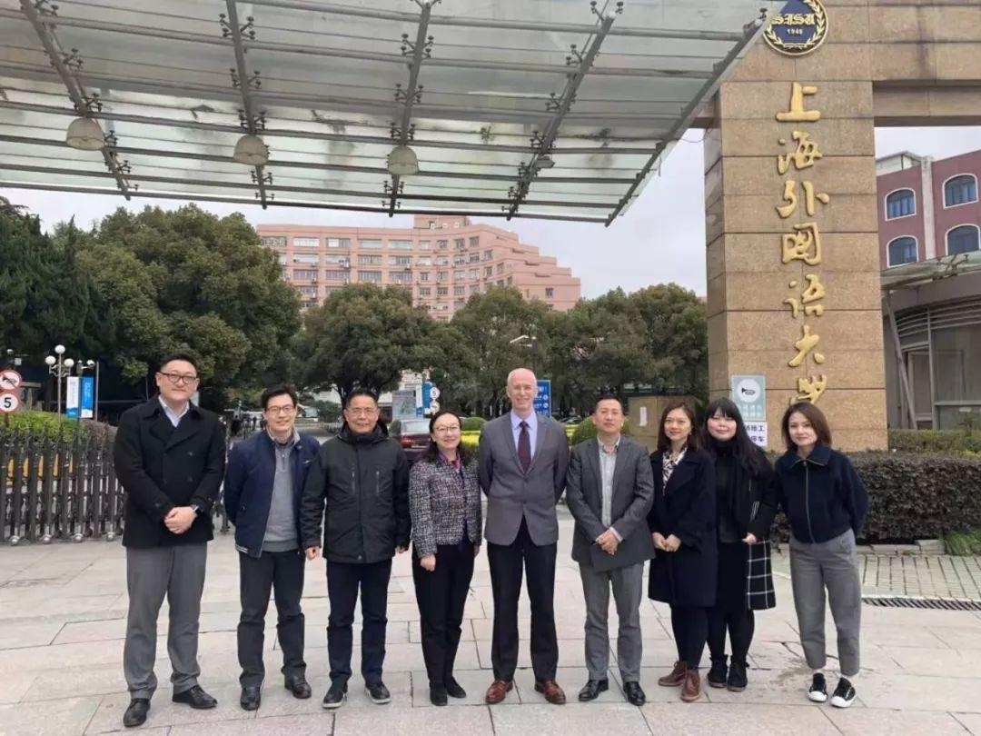CAIE中国区代表与上外立泰管理层合影.jpg