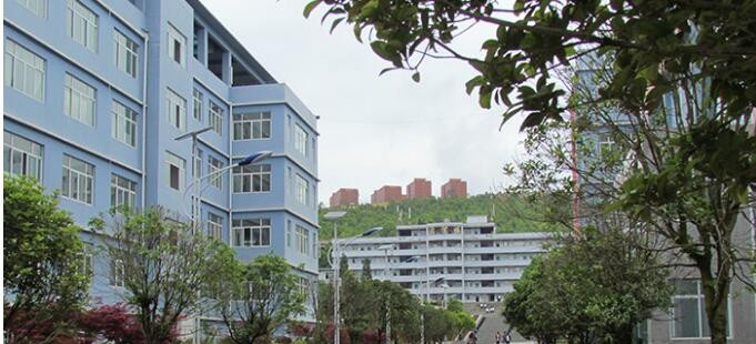 贵州盘州职业技术学校