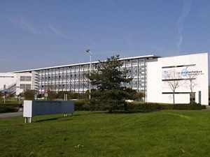 图尔综合理工学院