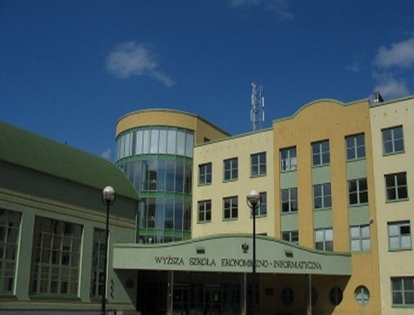 华沙金融与管理大学