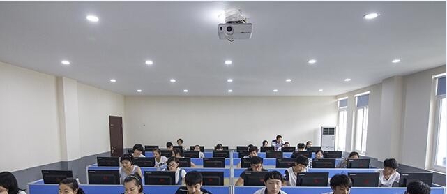 石屏县职业高级中学