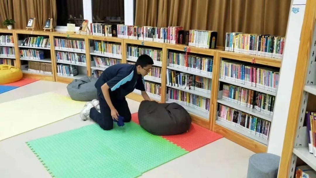 布置图书馆.jpg