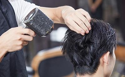 想提高服务水平的养发护理师