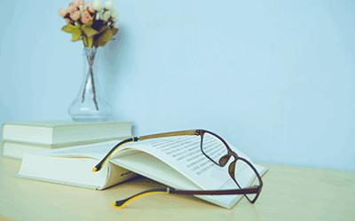 词汇较欠缺