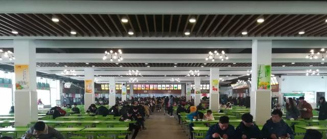 黄冈中等职业学校st