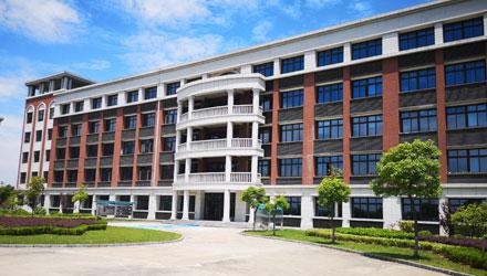 上海枫叶国际学校教学楼.jpg
