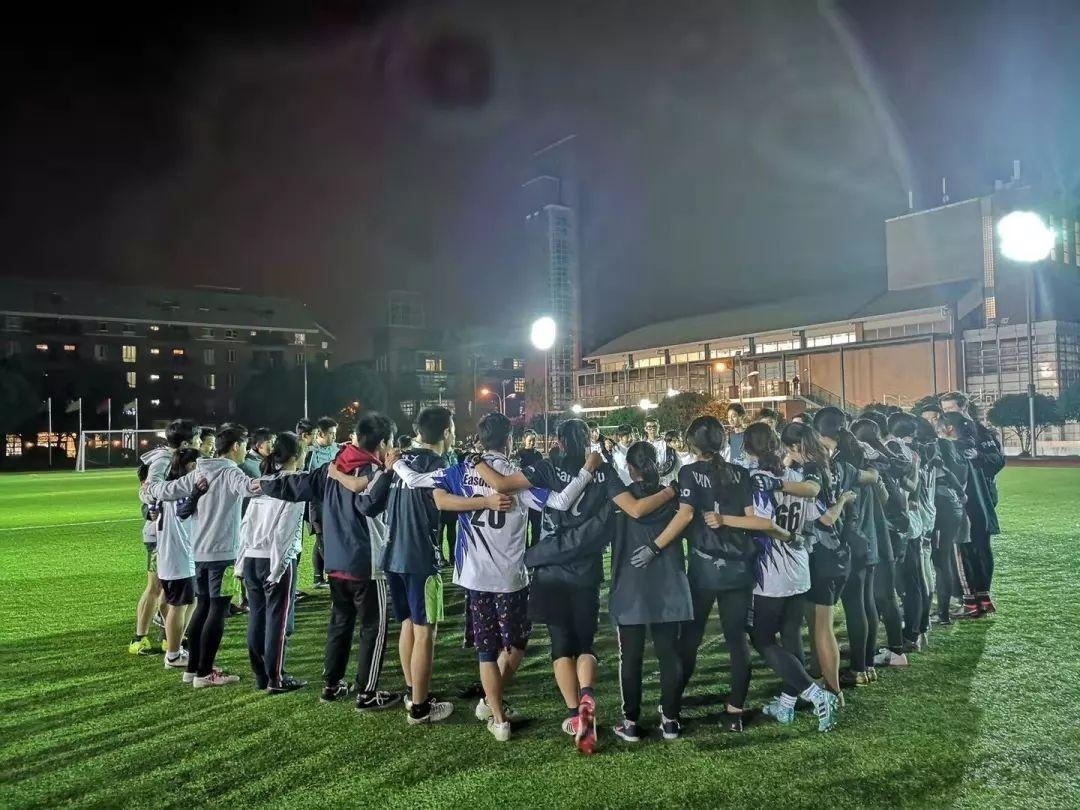 领科教育上海校区飞盘社.jpg