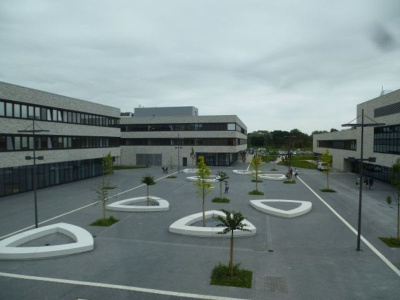 汉姆-利普斯塔特学院