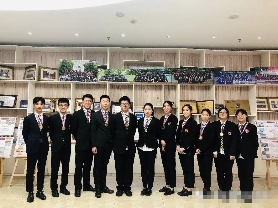 金苹果国际部学子参加加拿大化学竞赛.jpg