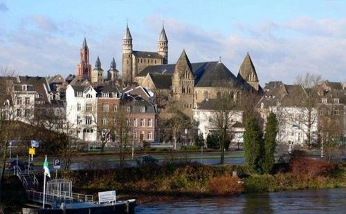 马斯特里赫特大学