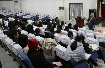 中加枫华国际学校加拿大BC督导讲座:那些关于孩子的二三事