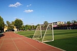 北京海淀区尚丽外国语学校操场