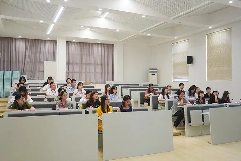 光华剑桥新教师入职课.jpg