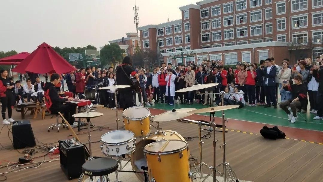领科教育上海校区怪音社.jpg