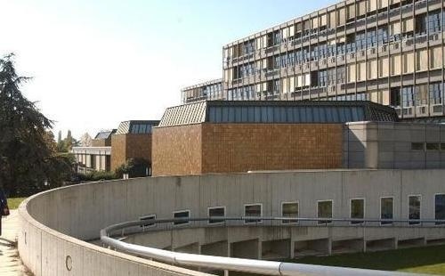 洛桑大学