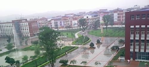 四川工业科技学院五年制大专学校地址