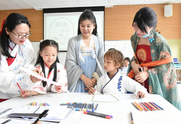 广州加拿大人国际学校小学中英双语课程