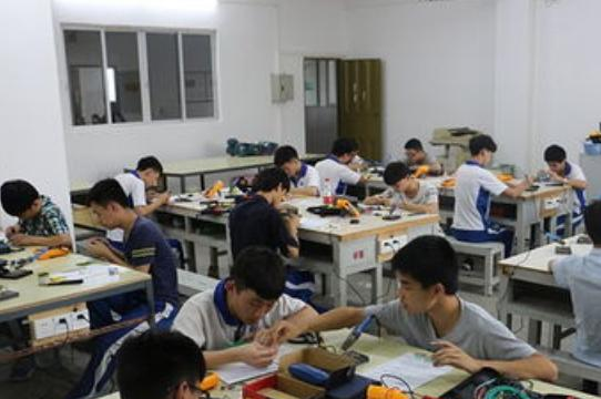 筠连县城南职业中学校2022年报名条件、招生要求、招生对象