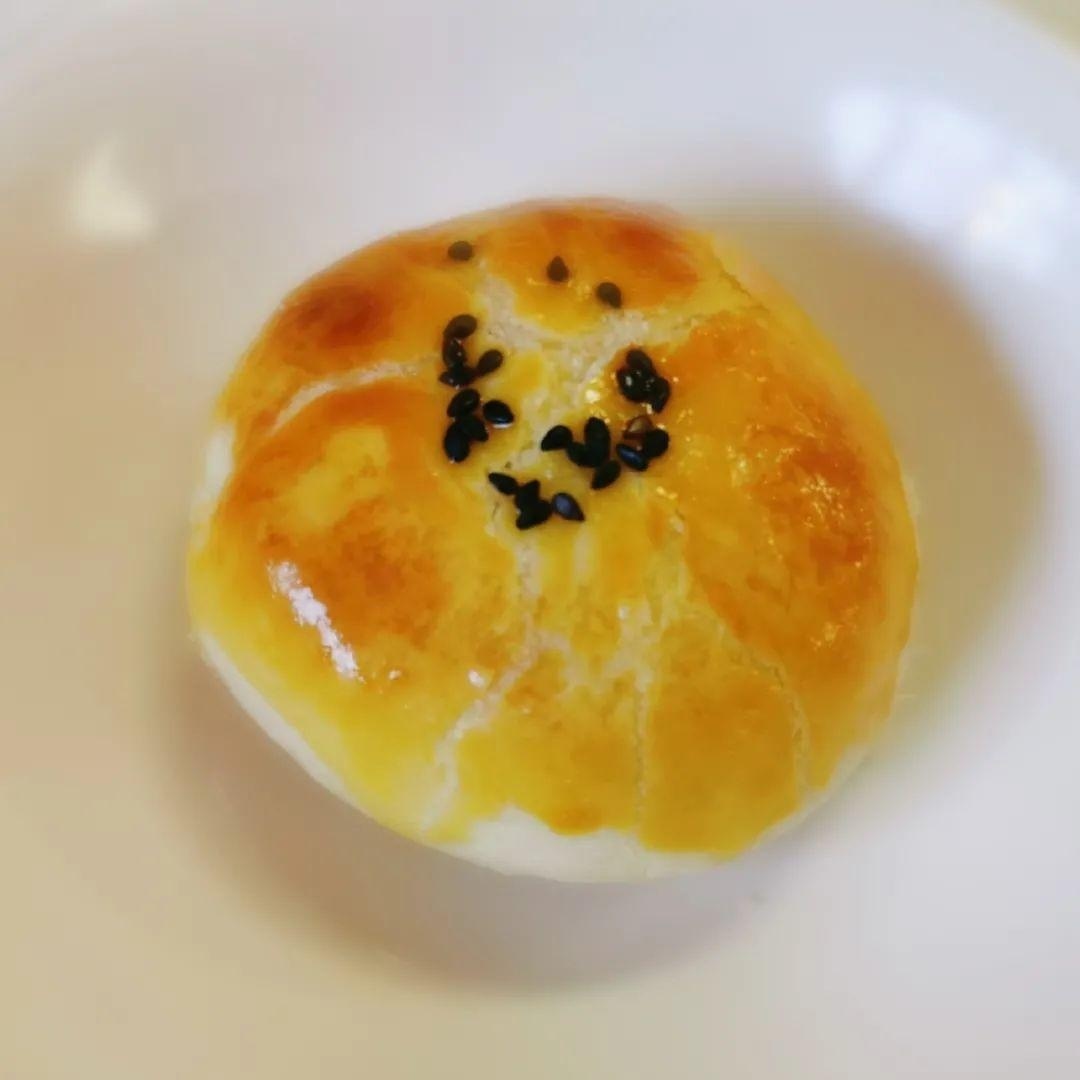 金灿的鲜猪肉月饼.jpg