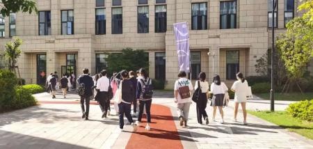 高藤致远开学报到.jpg