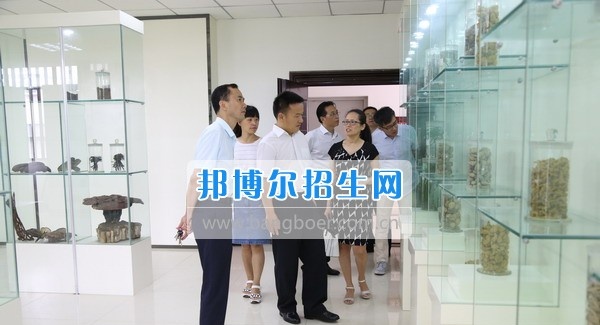 四川省食品药品学校