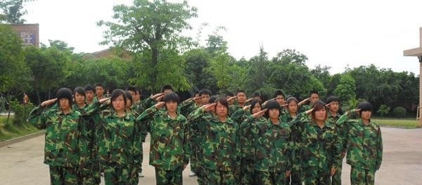 自贡龙锦职业技术学校网站