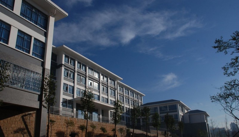 云南省昆明铁路机械学校