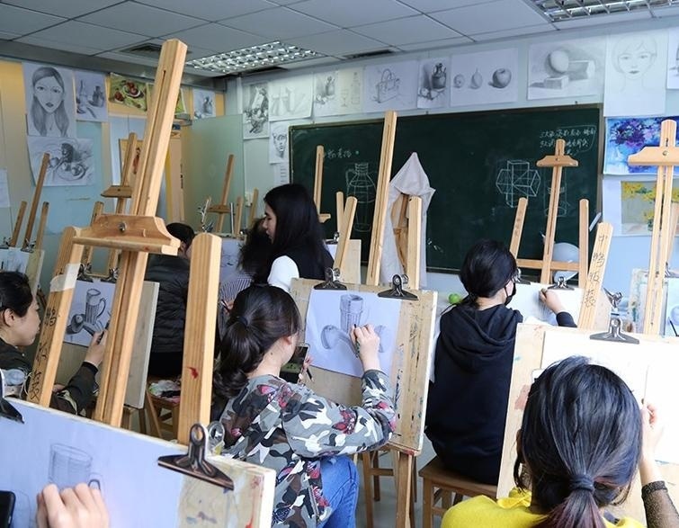 深鹏服装设计培训课堂