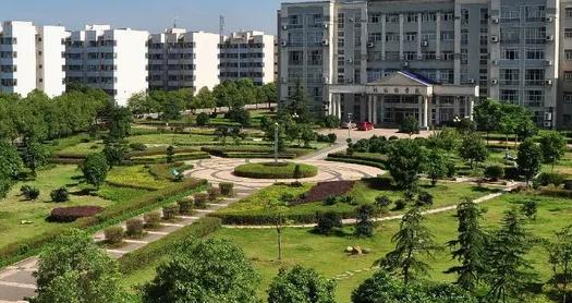 湖南科技大学潇湘学院学校代码是12649(学校代码)