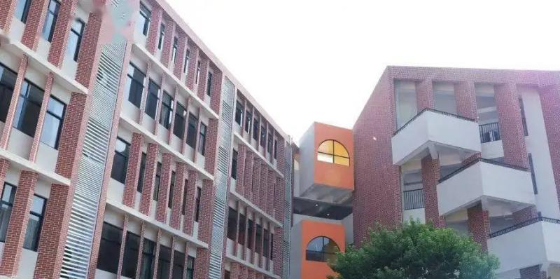 南海外国语学校怎么样