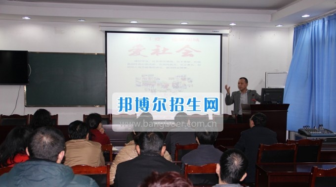 深入解读“践行十爱·德耀甜城”