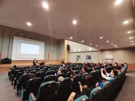 美华学校2020-2021学年全校家长会.jpg
