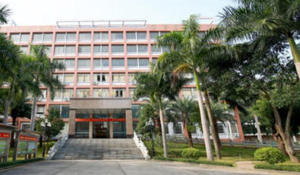 重庆华阳技工学校