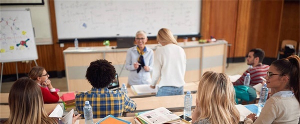 洞口工贸职业技术学校