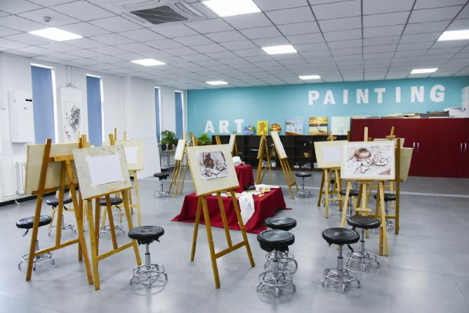 君诚国际艺术高中