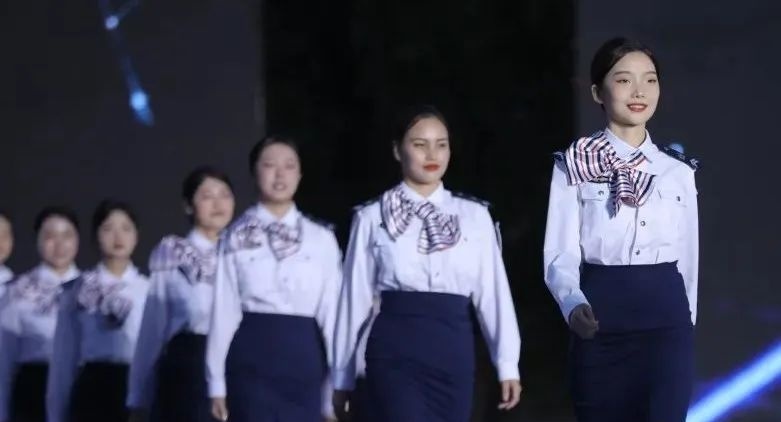 四川西南航空专修学院