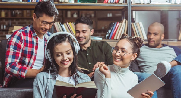 卢氏县中等专业学校