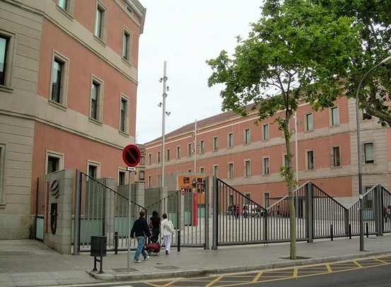朋培法普拉大学
