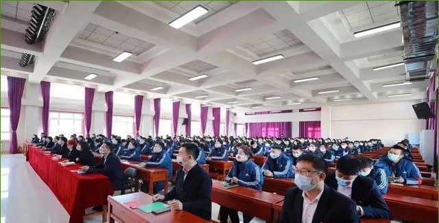 哈尔滨现代医护卫生学校