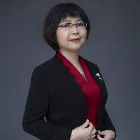 黄秋艳，校委会主席