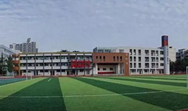 四川射洪恒立服装学校