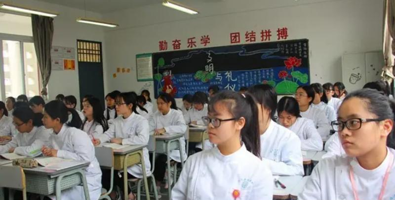 福清卫生学校2022年有哪些专业