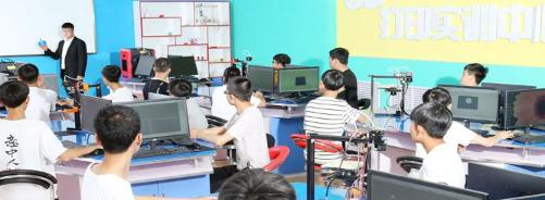 甘肃秦陇技工学校