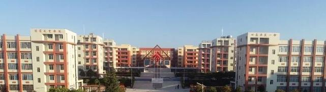 云南楚雄天人中学