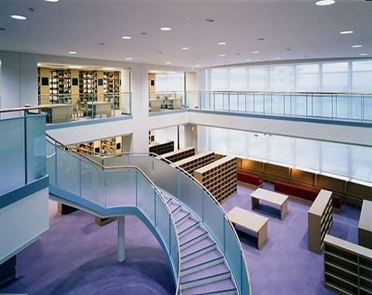 四日市大学