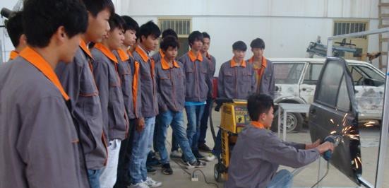 云南省民族中等专业学校