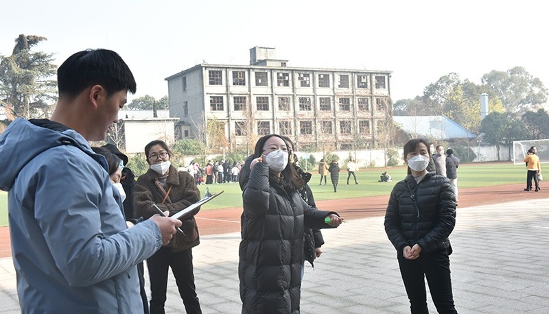 成都石化工业学校