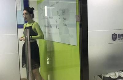 讲师授课