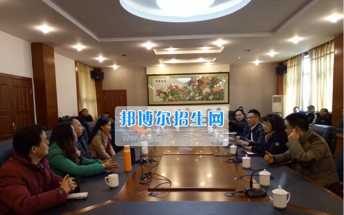 杨军到成都市工程职业技术学校慰问教师