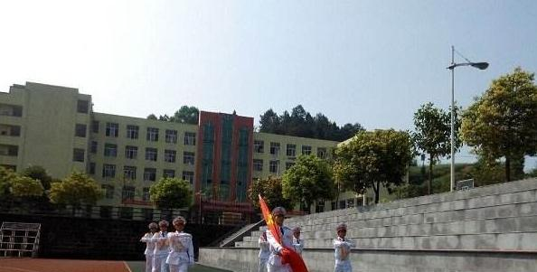 宜宾县柳加职业中学